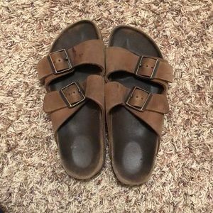 Arizona Birkenstock’s size 38 NARROW